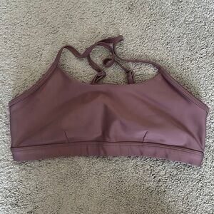 Alo yoga airlift intrigue bra